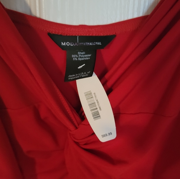 Red Victoria Secret Moda International cocktail dress - Picture 2 of 3